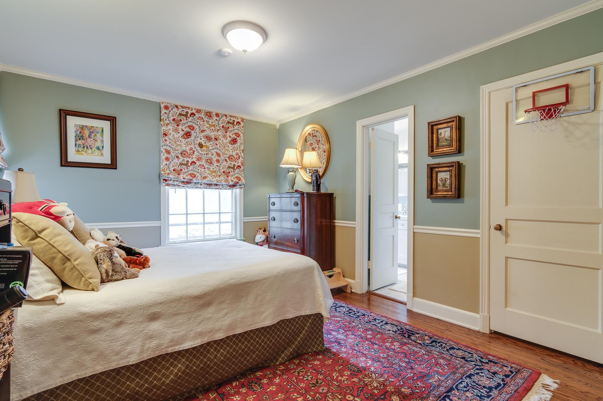 263 North Rose Road Memphis, TN 38117 - Photo 16 of 25 a bedroom with a bed and a window