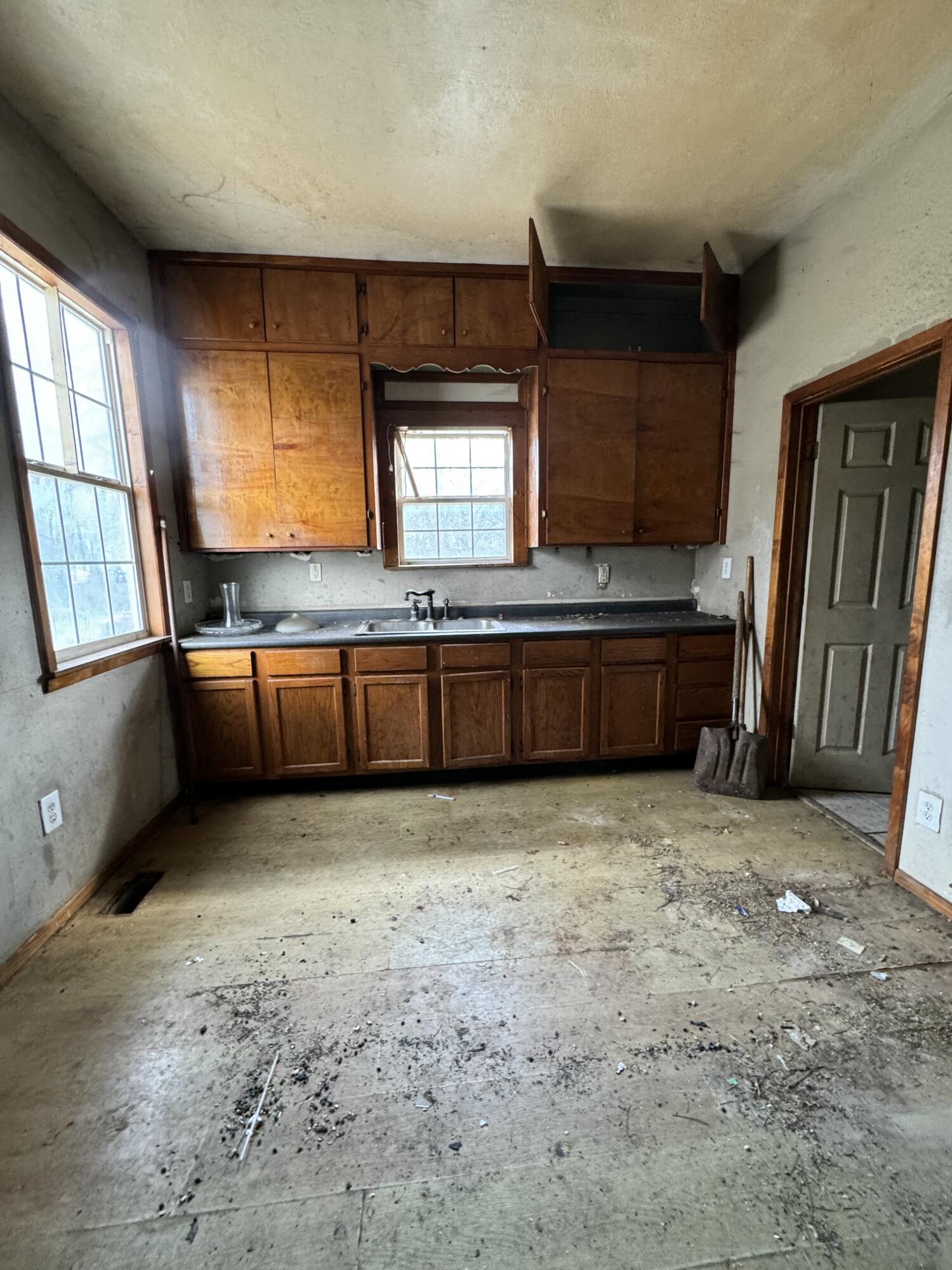 626 West Division Street Springfield, MO 65802 - Photo 5 of 5 IMG_6879