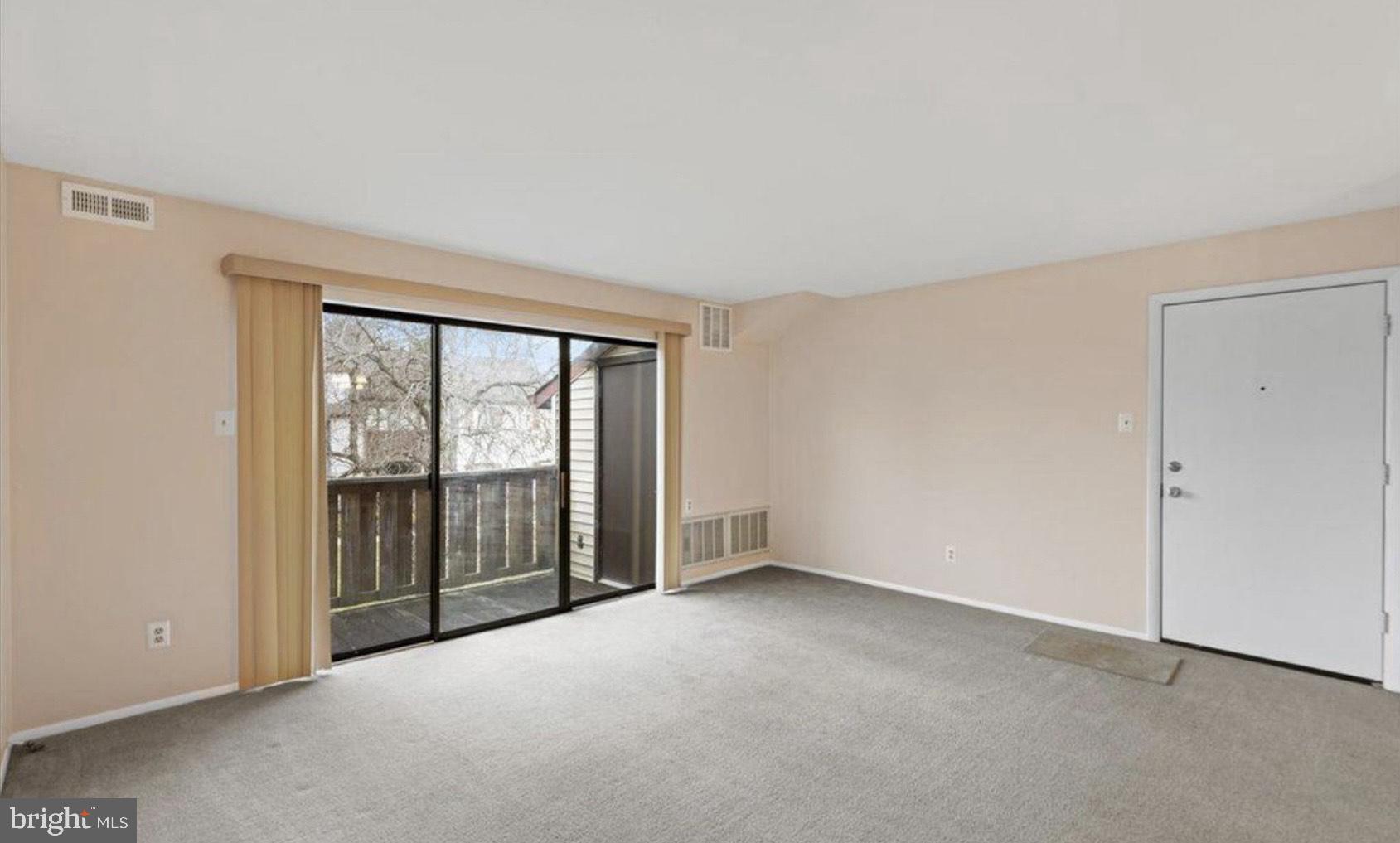 1202 Maresfield Marlton, NJ 08053 - Photo 4 of 23 Living Room