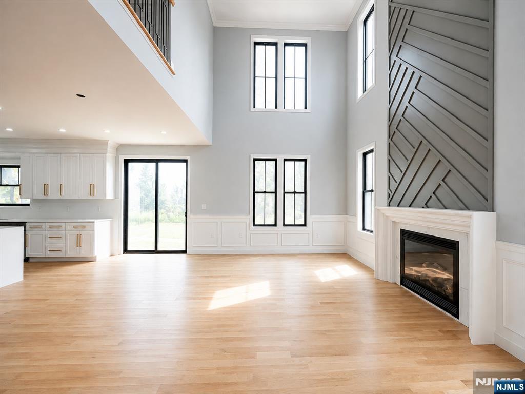 412 Gregory Road Paramus, NJ 07652 - Photo 13 of 45 Gallery Image 13