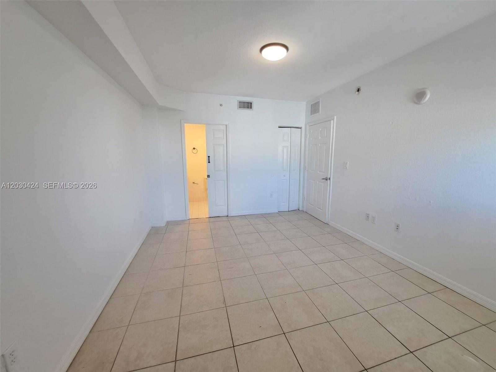 120 Southwest 8th Avenue, Unit 903 Miami, FL 33130 - Photo 4 of 25