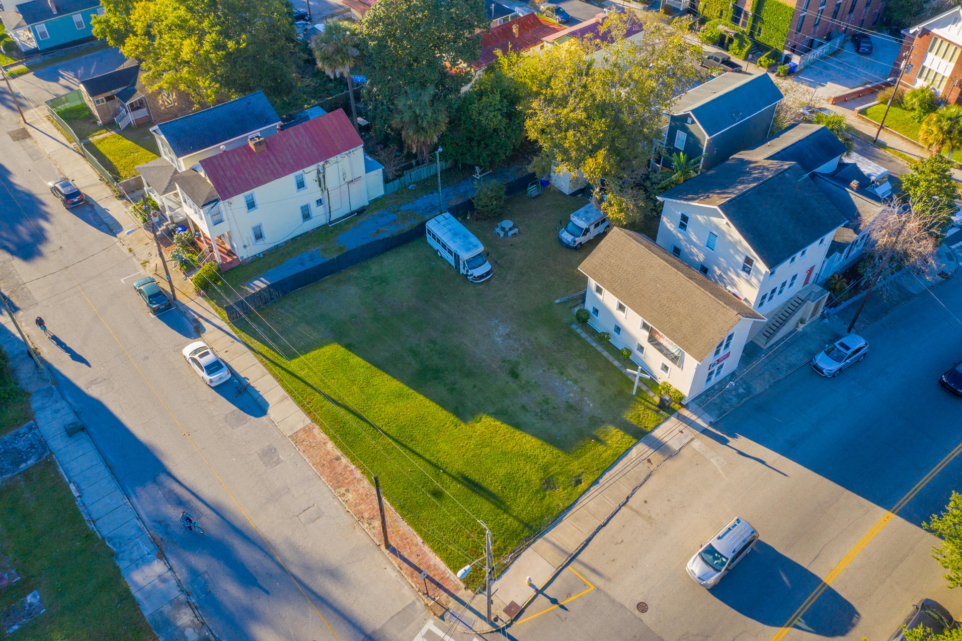 975 King Street Charleston, SC 29403 - Photo 13 of 17 DJI_0568