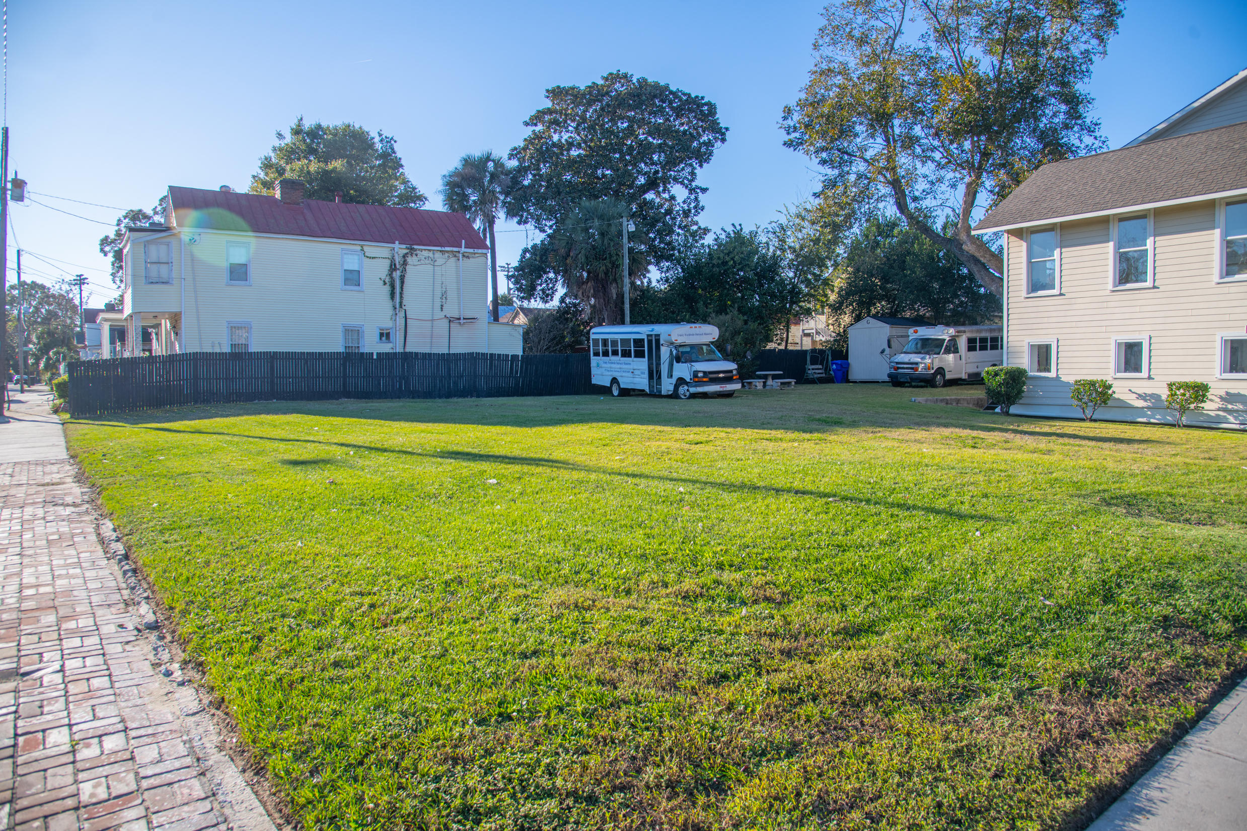 975 King Street Charleston, SC 29403 - Photo 3 of 17 DSC_1476