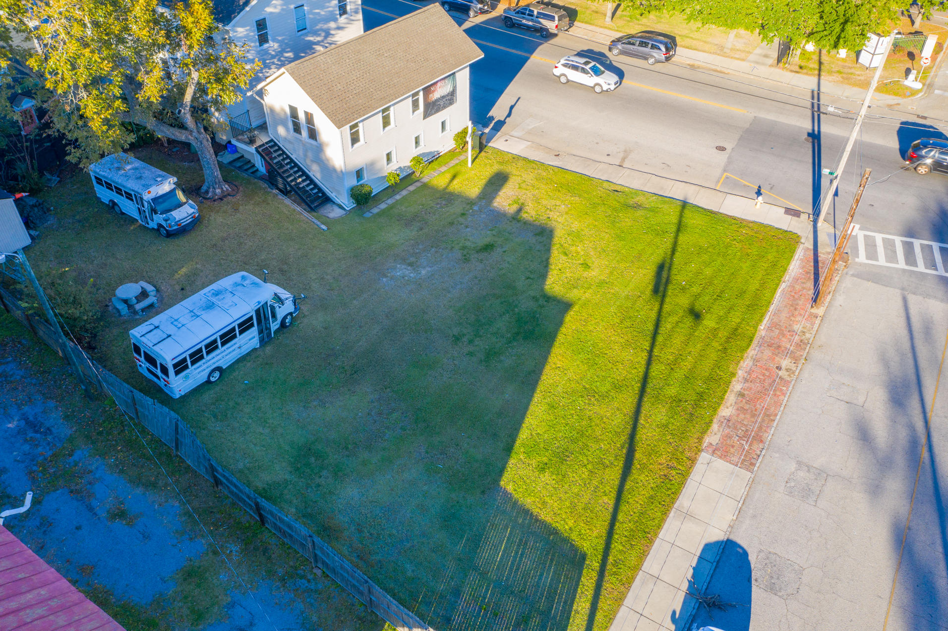 975 King Street Charleston, SC 29403 - Photo 5 of 17 DJI_0550