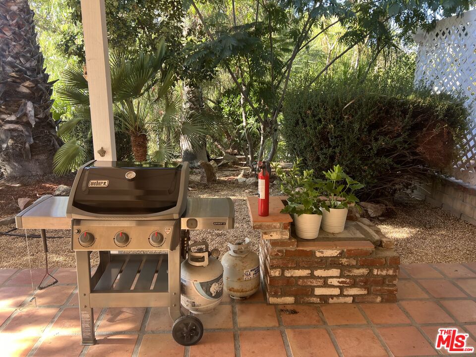 37200 Glen Oaks Road, Unit 3 Temecula, CA 92592 - Photo 19 of 42 a view of outdoor space