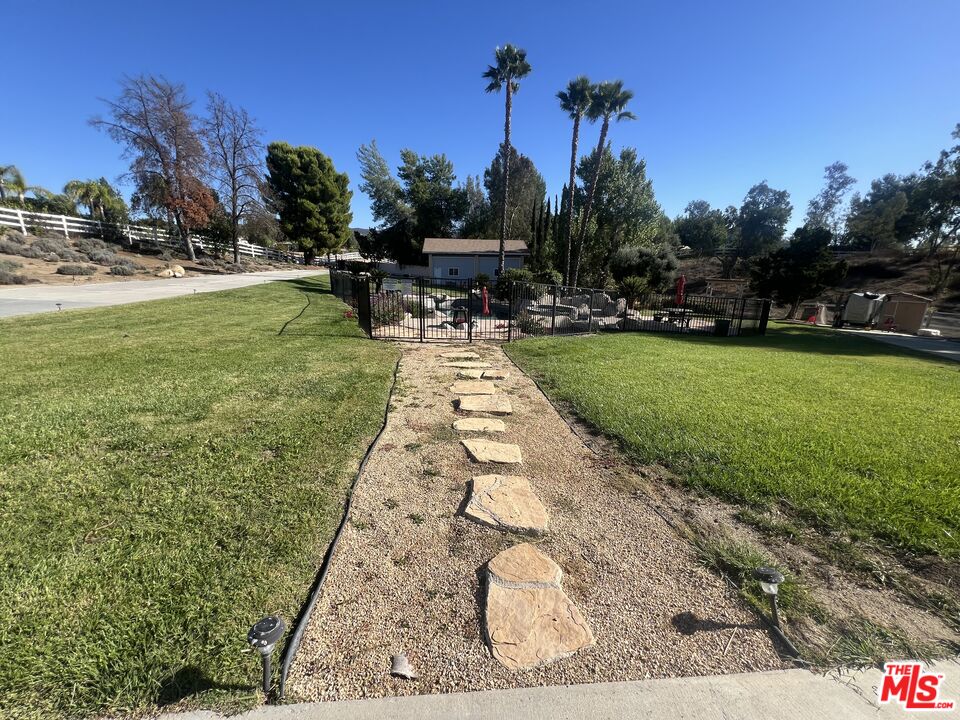 37200 Glen Oaks Road, Unit 3 Temecula, CA 92592 - Photo 37 of 42