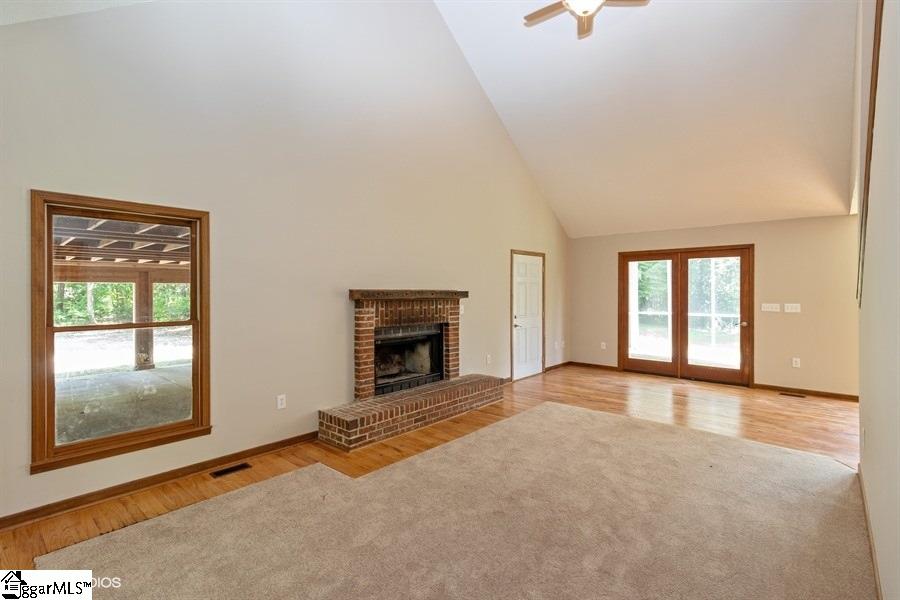 176 Derby Road Hodges, SC 29653 - Photo 4 of 25
