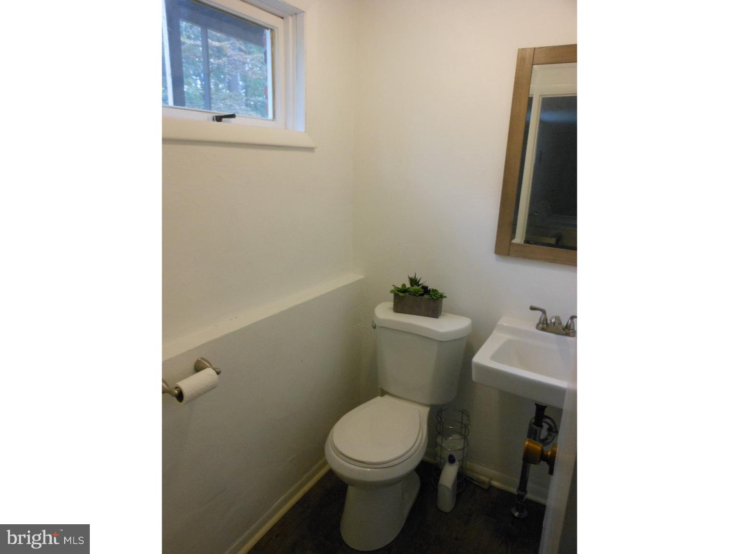 644 Crestwood Road Wayne, PA 19087 - Photo 15 of 19 Bathroom