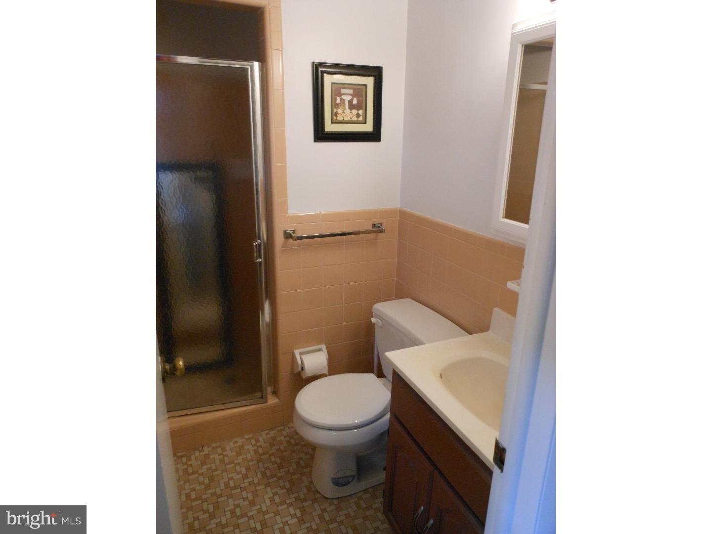 644 Crestwood Road Wayne, PA 19087 - Photo 9 of 19 Bathroom