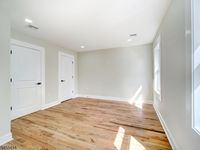 314 Madison Hill Road Clark, NJ 07066 - Photo 21 of 46 Gallery Image 21