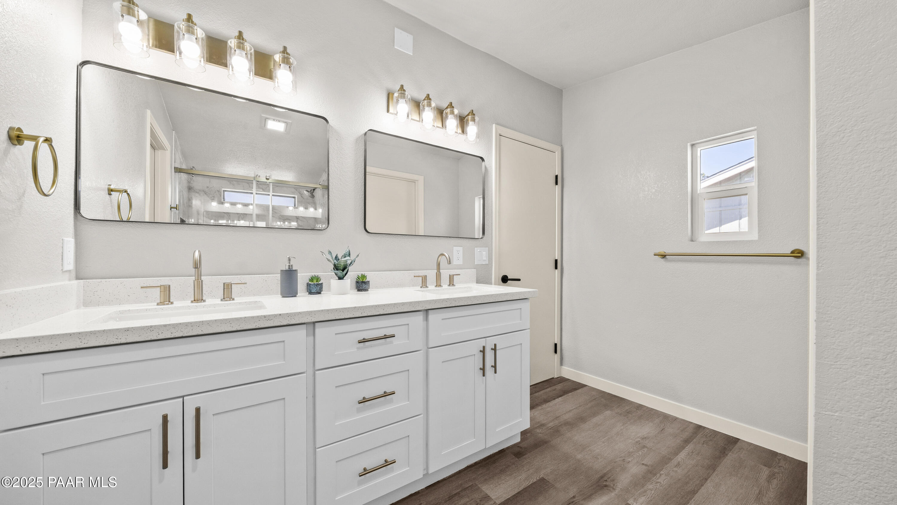 6635 North Double Tree Road Prescott, AZ 86305 - Photo 38 of 69 vanity 3