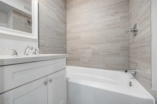 $1,675 | 1418 Vermont Street, Unit 1, Houston, TX 77006