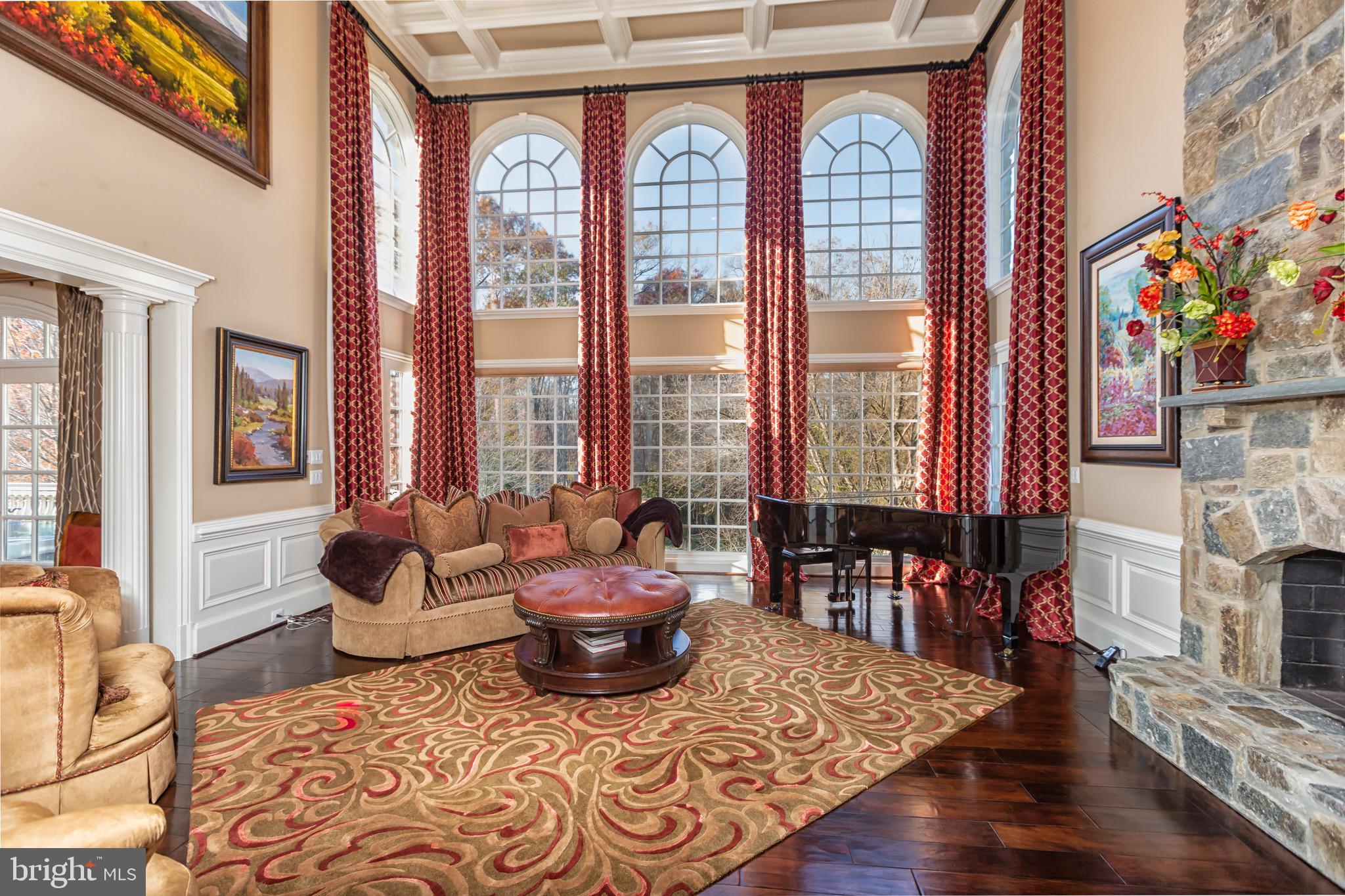 8548 A Georgetown Pike McLean, VA 22102 - Photo 16 of 49 Living Room