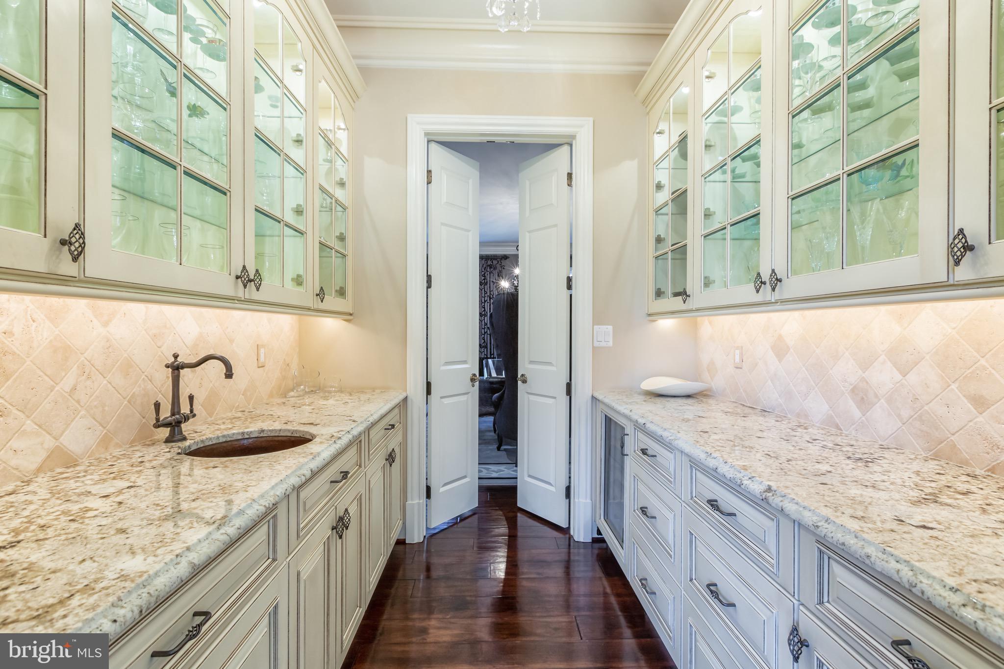 8548 A Georgetown Pike McLean, VA 22102 - Photo 24 of 49 Butler's Pantry