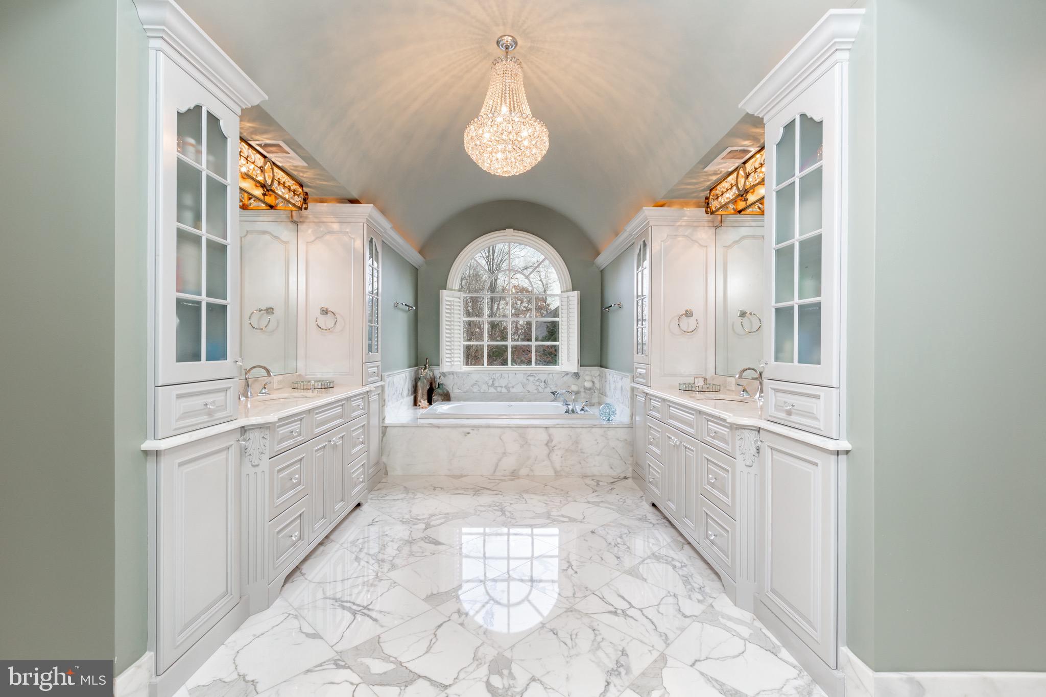 8548 A Georgetown Pike McLean, VA 22102 - Photo 29 of 49 Primary Bathroom