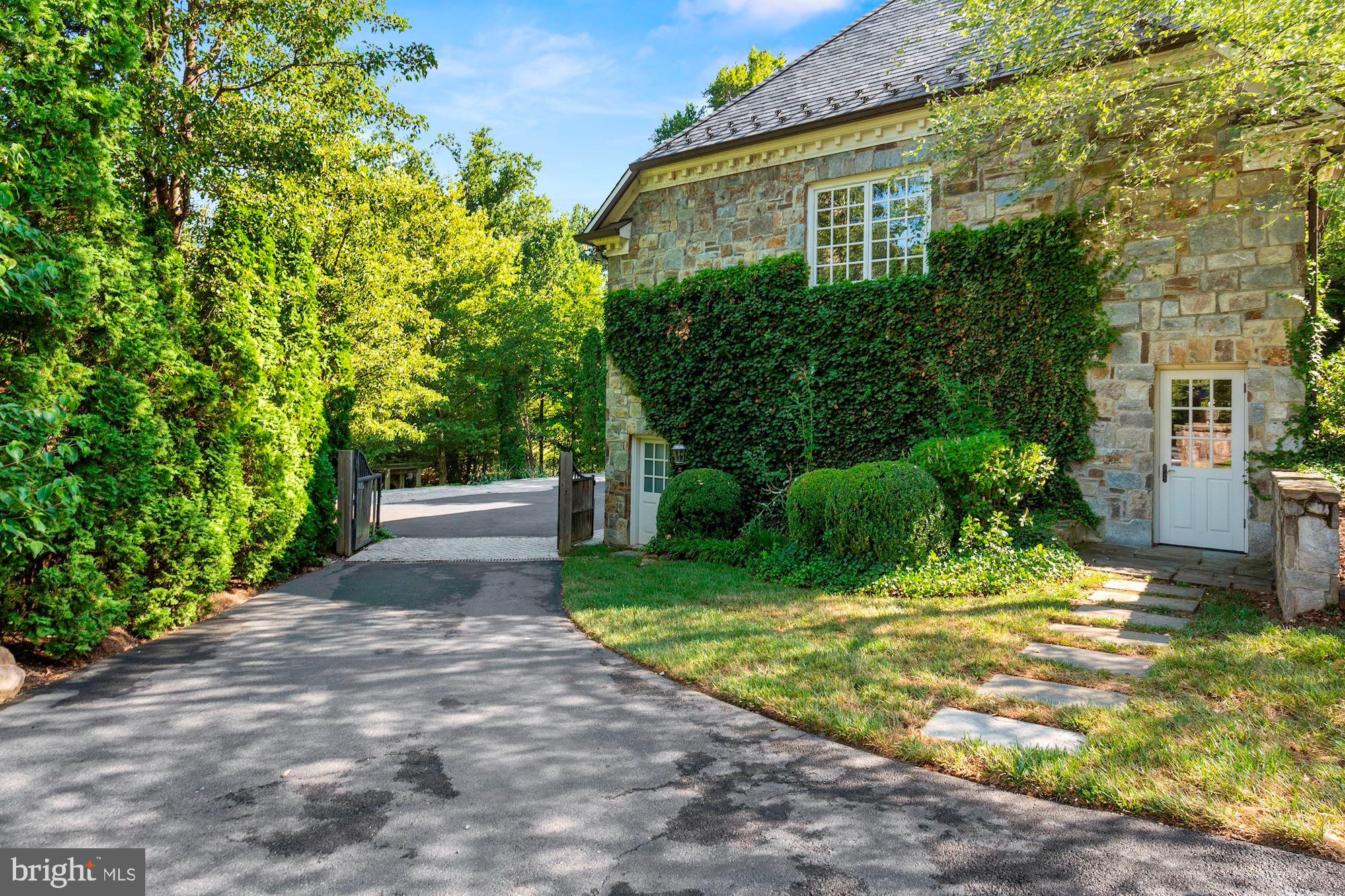 8548 A Georgetown Pike McLean, VA 22102 - Photo 44 of 49 Guest House