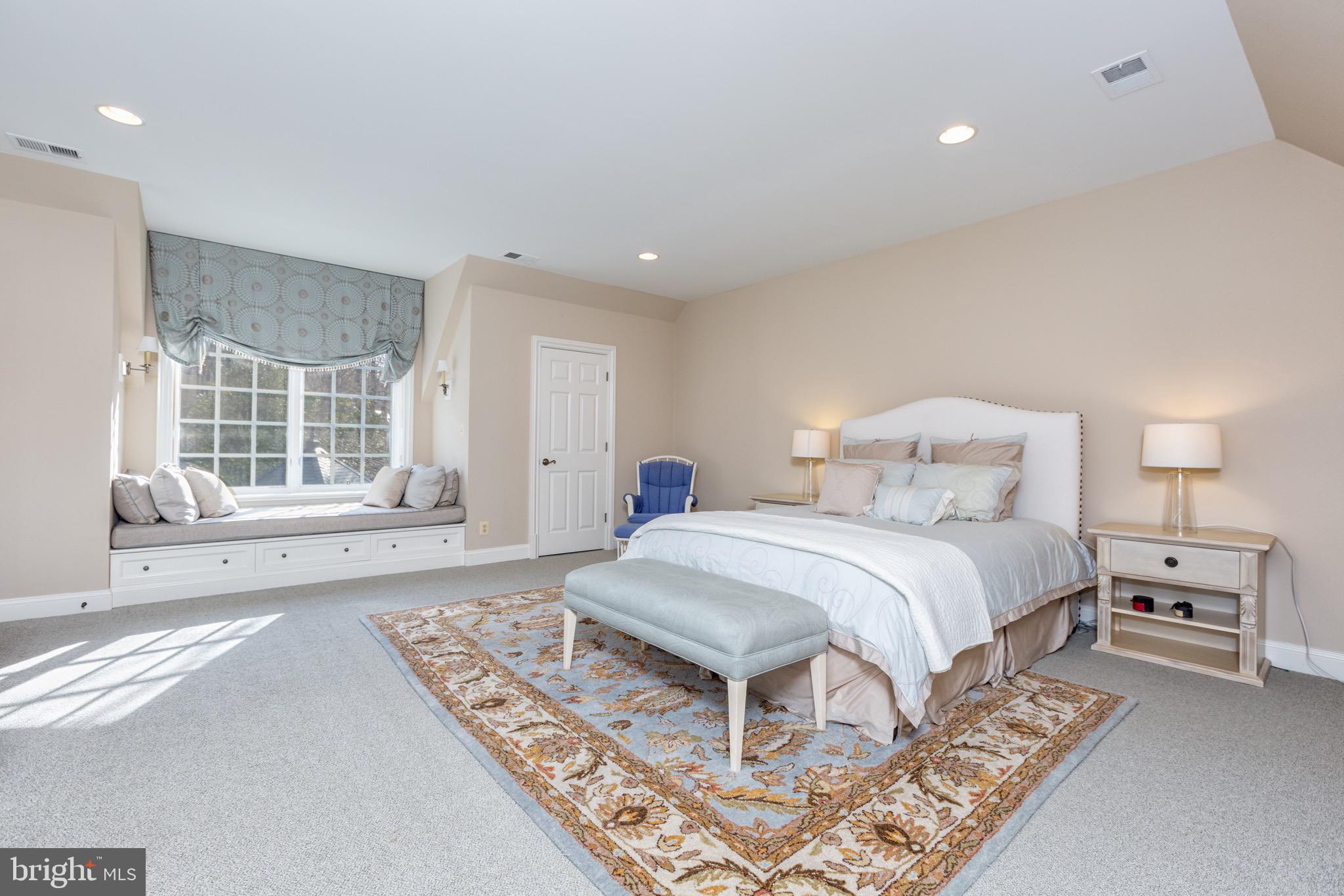 8548 A Georgetown Pike McLean, VA 22102 - Photo 47 of 49 Guest house - bedroom