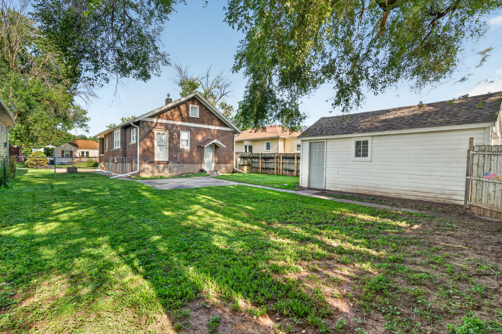 823 Pershing Boulevard Clinton, IA 52732 - Photo 7 of 26 Gallery Image 7