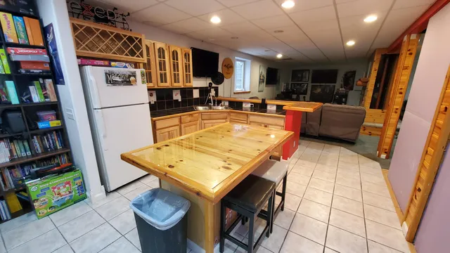 $279,900 | 128 Wooden Key Drive, Houghton Lake, MI 48629