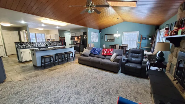 $279,900 | 128 Wooden Key Drive, Houghton Lake, MI 48629