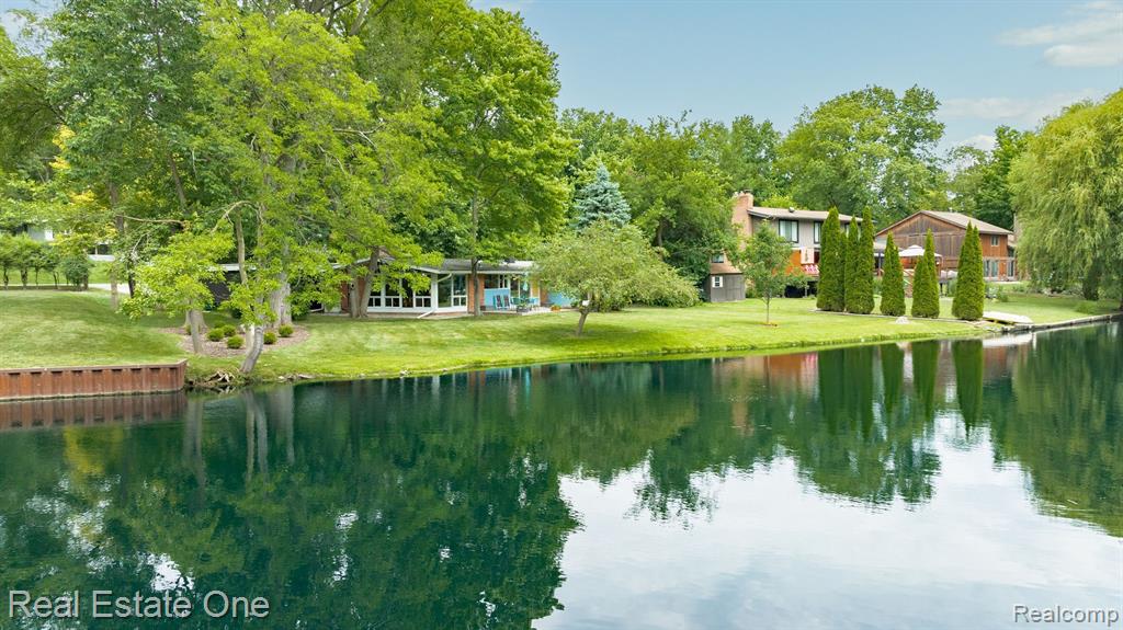 29845 Highmeadow Road Farmington Hills, MI 48334 - Photo 28 of 36