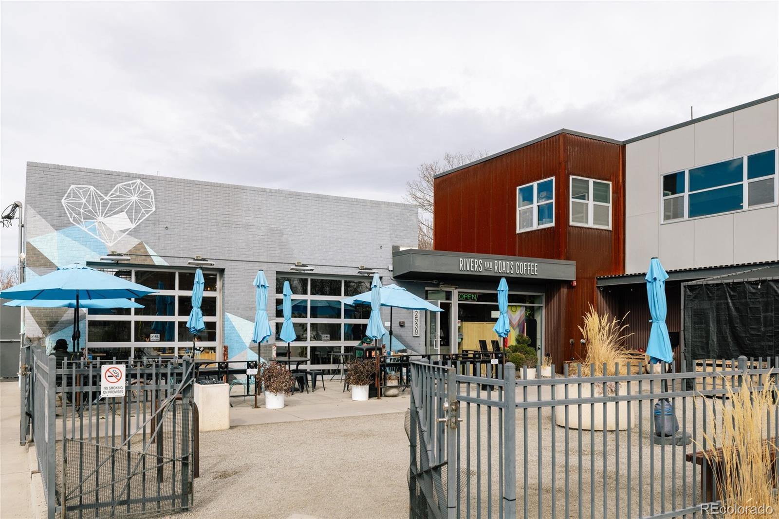 3100 North High Street Denver, CO 80205 - Photo 28 of 28 a view of a chairs and table in a patio