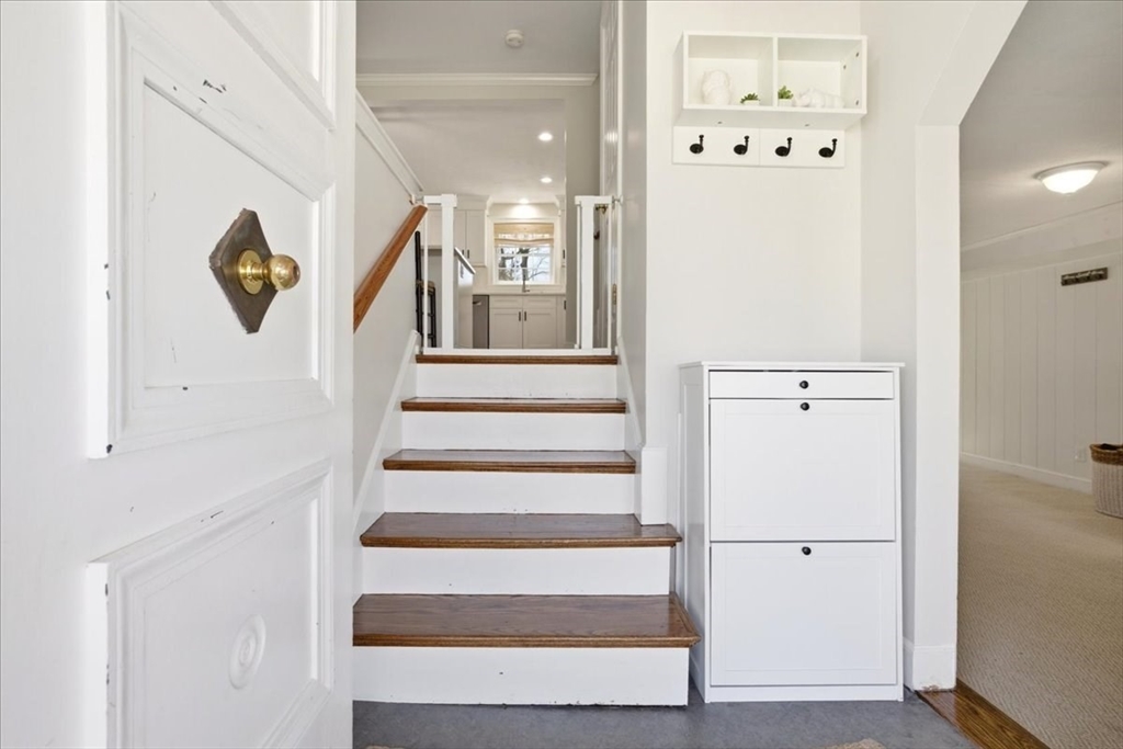 137 Robert Road Dedham, MA 02026 - Photo 7 of 42
