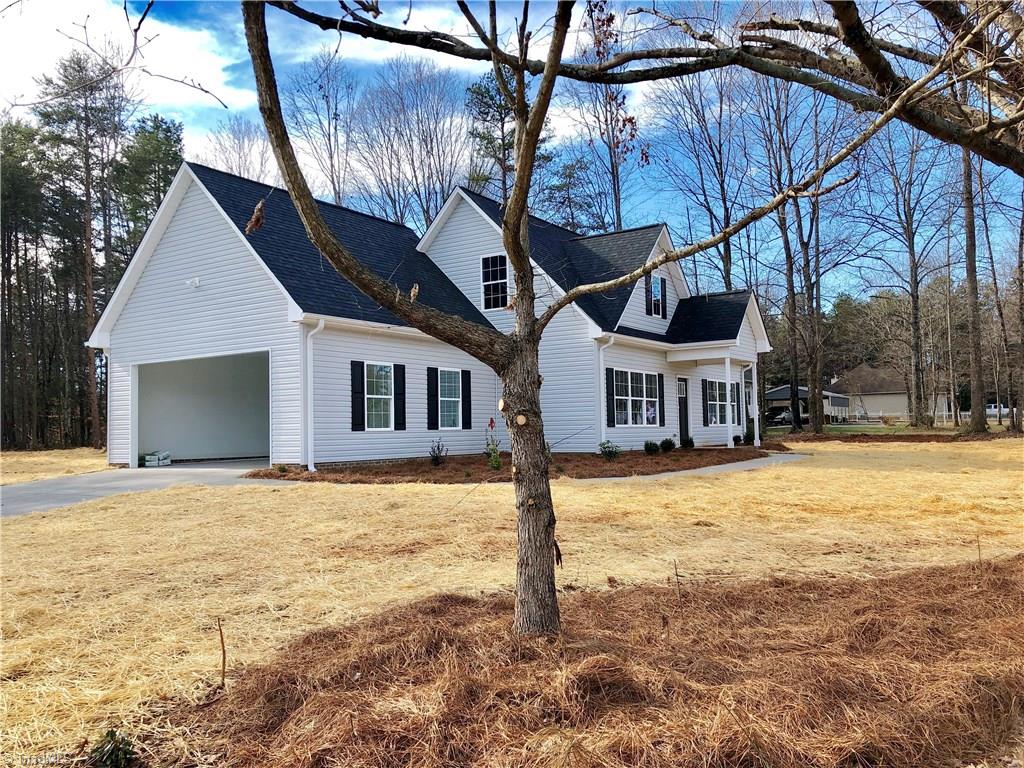 270 Deadmon Road Mocksville, NC 27028 - Photo 7 of 10 Gallery Image 7