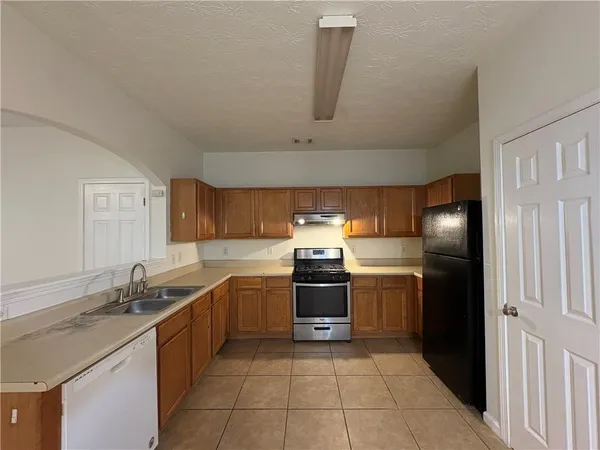 $2,000 | 2485 Emma Way Northwest, Lawrenceville, GA 30044