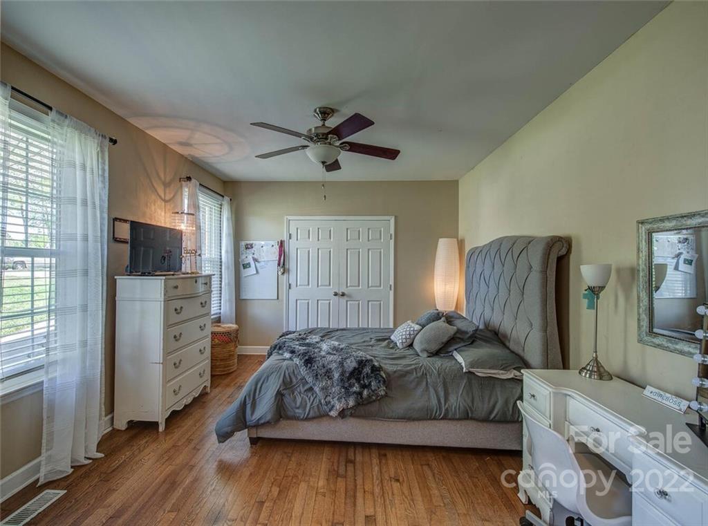 3808 Edgewater Road Gastonia, NC 28056 - Photo 6 of 32 Gallery Image 6