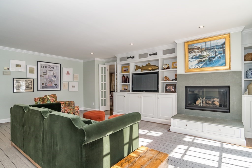 46 Yarmouth Road Wellesley, MA 02481 - Photo 15 of 30