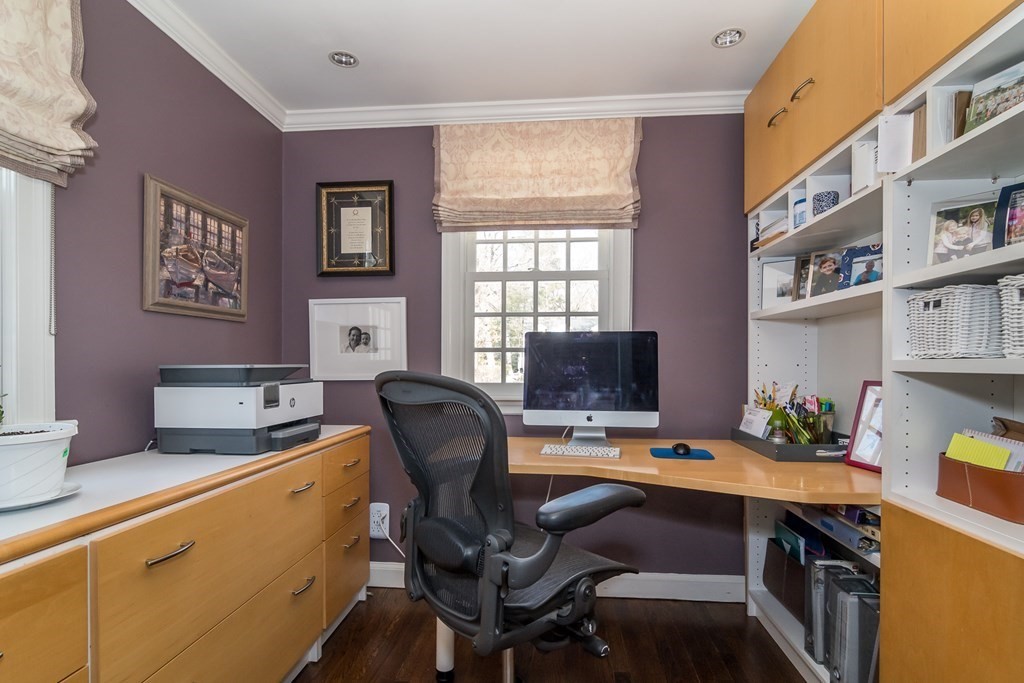 46 Yarmouth Road Wellesley, MA 02481 - Photo 17 of 30