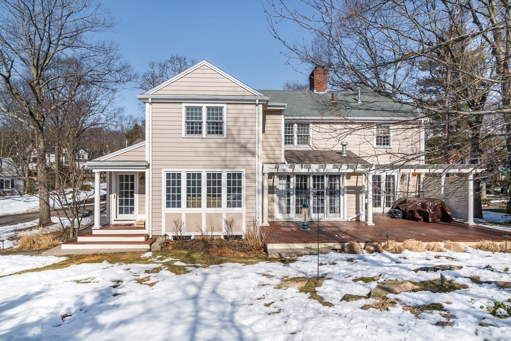 46 Yarmouth Road Wellesley, MA 02481 - Photo 2 of 30