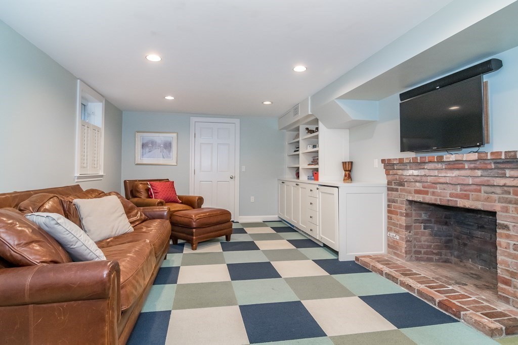 46 Yarmouth Road Wellesley, MA 02481 - Photo 29 of 30