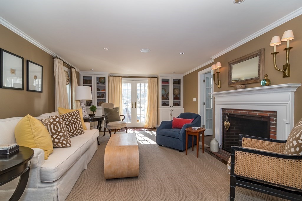 46 Yarmouth Road Wellesley, MA 02481 - Photo 6 of 30