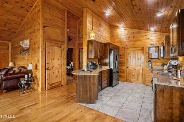 $575,000 | 31936 Faith Way, Meadowview, VA 24361