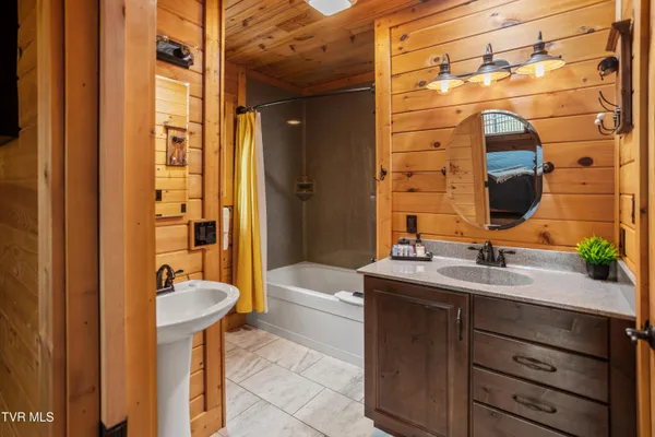 $575,000 | 31936 Faith Way, Meadowview, VA 24361