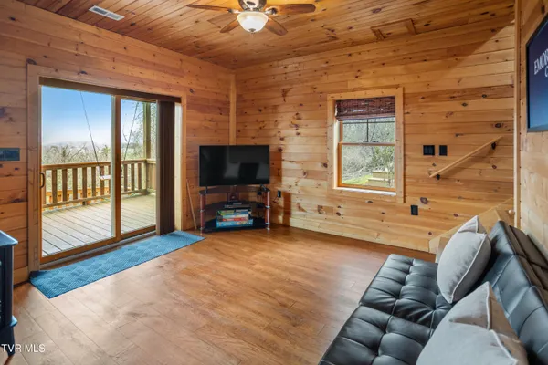 $575,000 | 31936 Faith Way, Meadowview, VA 24361