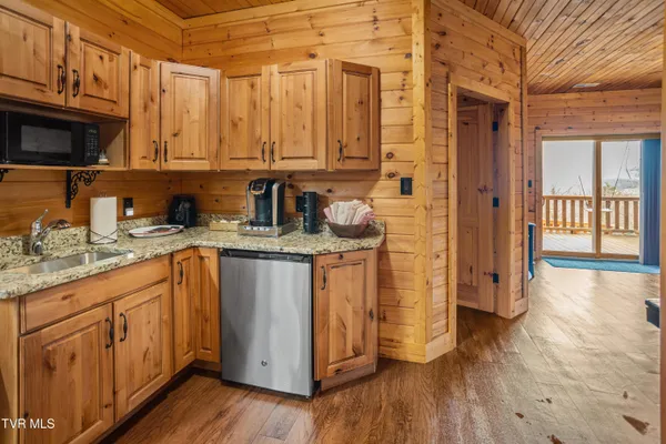 $575,000 | 31936 Faith Way, Meadowview, VA 24361