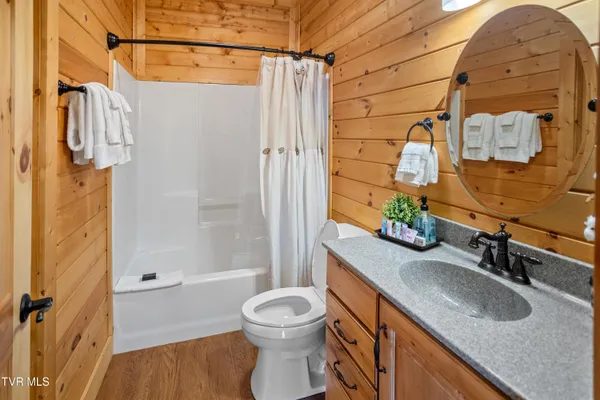 $575,000 | 31936 Faith Way, Meadowview, VA 24361