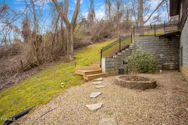 $575,000 | 31936 Faith Way, Meadowview, VA 24361