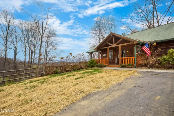 $575,000 | 31936 Faith Way, Meadowview, VA 24361