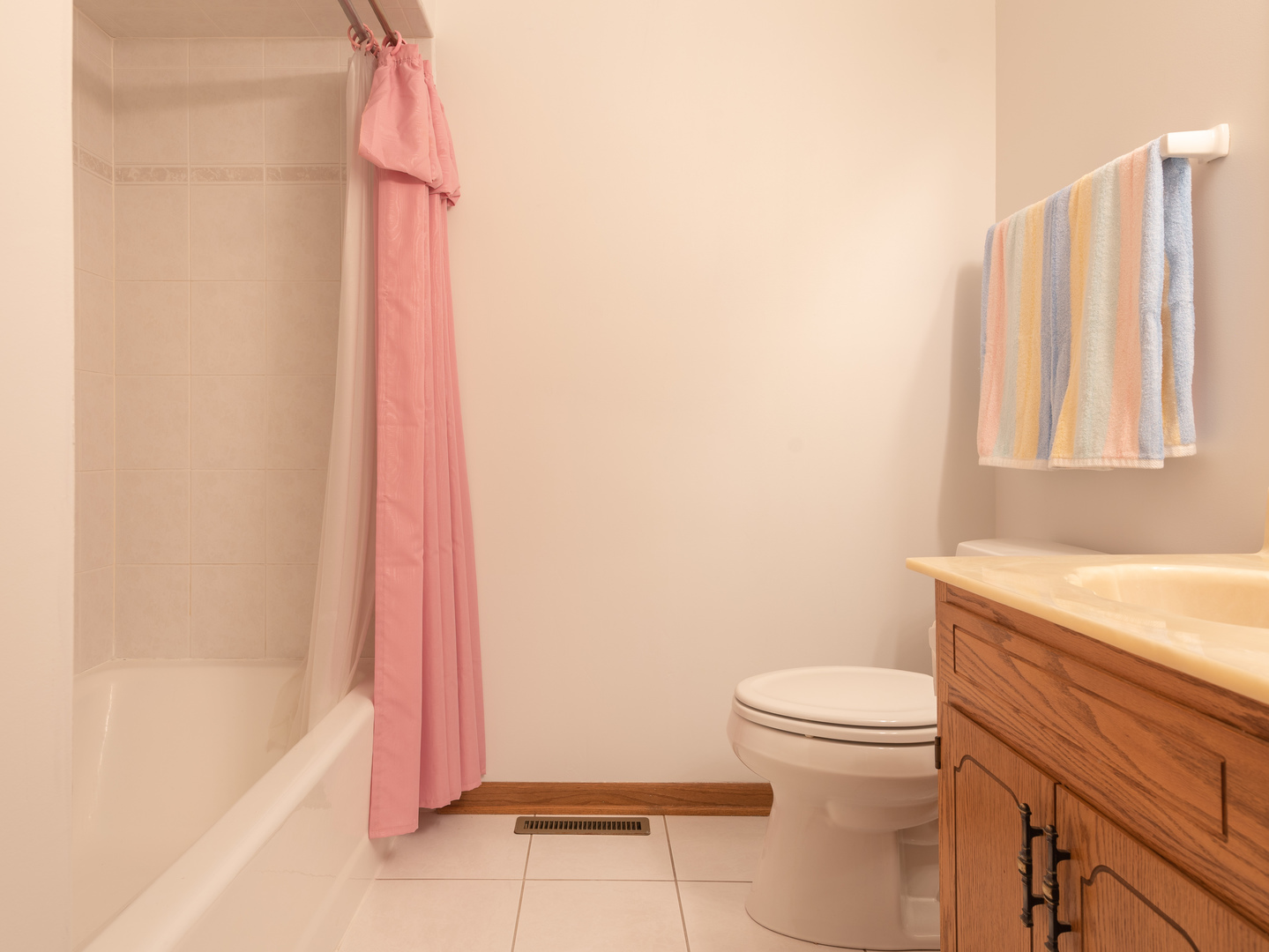 17841 Maine Court Orland Park, IL 60467 - Photo 29 of 29 a bathroom with a granite countertop bathtub and toilet
