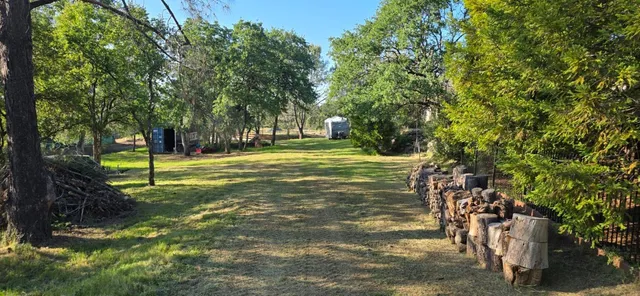 a view of outdoor space with garden view