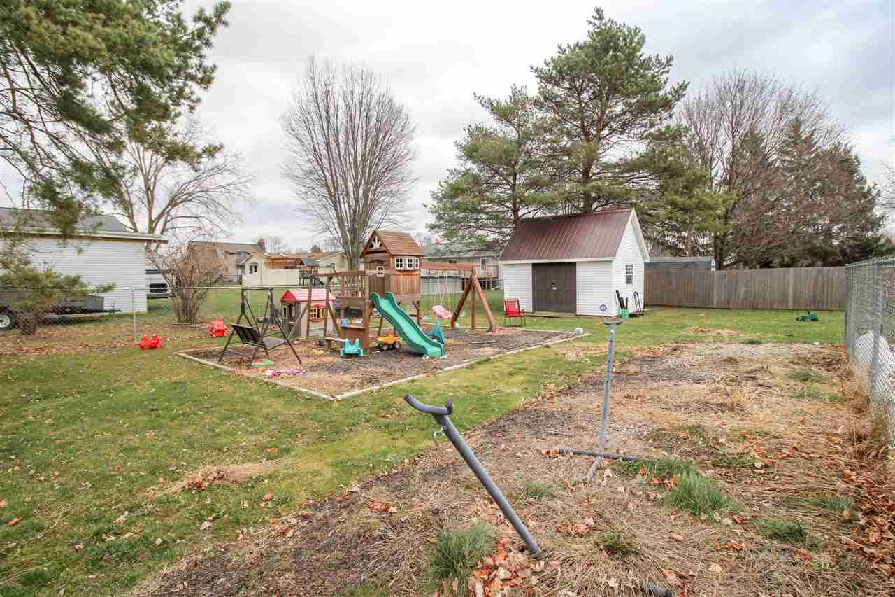 5428 Farrand Road Clio, MI 48420 - Photo 25 of 26 50030172-24.JPG