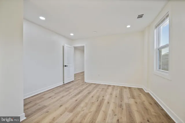 $1,800 | 555 South Marlyn Avenue, Essex, MD 21221