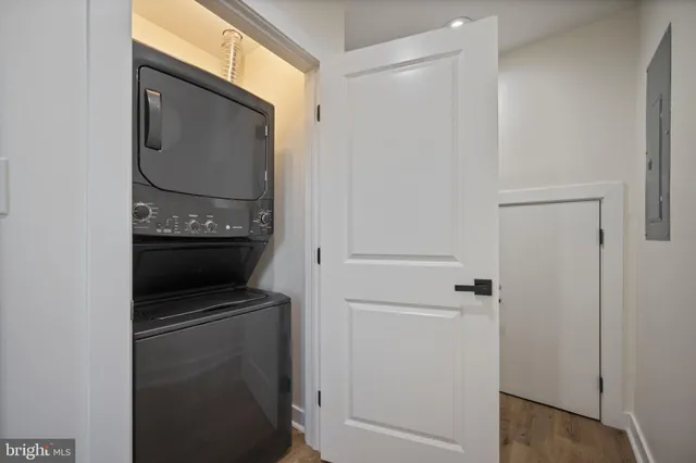 $1,800 | 555 South Marlyn Avenue, Essex, MD 21221