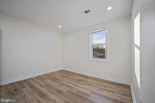 $1,800 | 555 South Marlyn Avenue, Essex, MD 21221