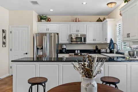 $749,900 | 21007 Newhaven Cove, Lago Vista, TX 78645