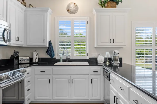 $719,900 | 21007 Newhaven Cove, Lago Vista, TX 78645